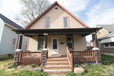 Main picture of 841 18th Avenue a