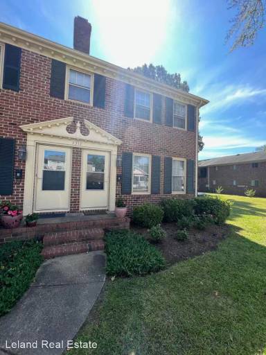 Main picture of 1317 Cypress Ave