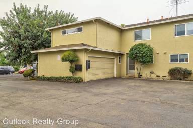 Main picture of 85 Superior Dr