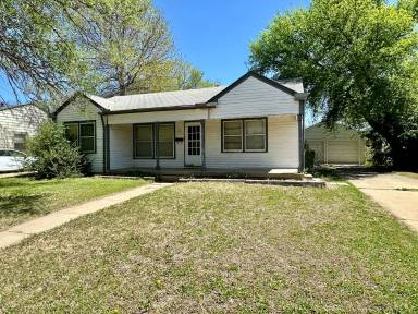 Main picture of 854 S Fountain St