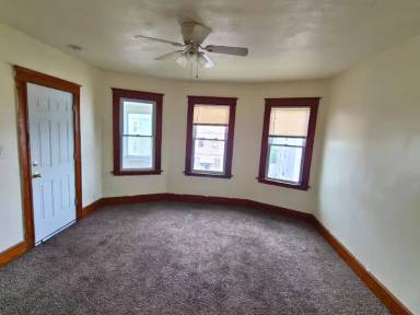 Main picture of 116 Miller St