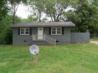 Main picture of 1040 Suffolk Blvd