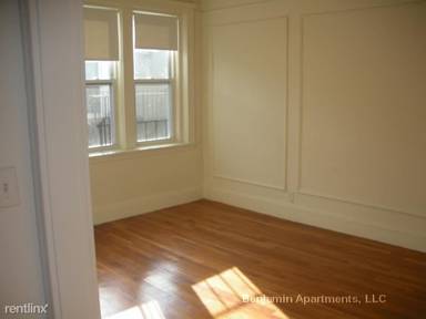 Main picture of 1687 Commonwealth Ave
