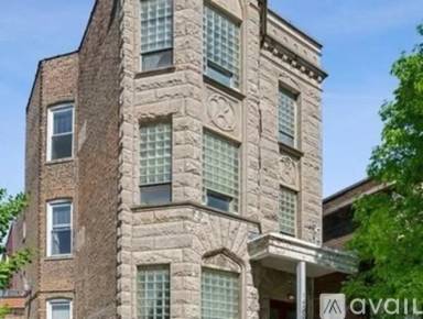 Main picture of 2700 W North Ave