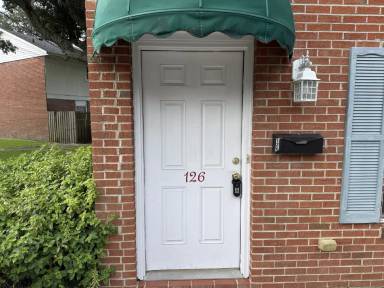 Main picture of 126 Short St