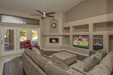 Main picture of 4548 W Mariposa Grande
