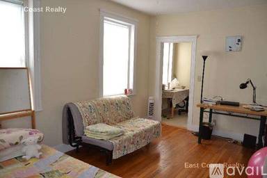 Main picture of 55 Linden St