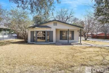 Main picture of 1213 Meadow Park Dr