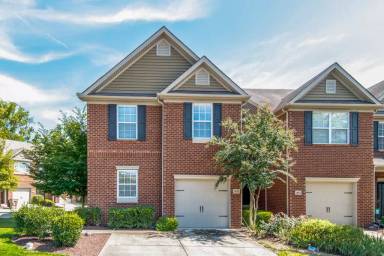 Main picture of 1051 Ashmore Dr