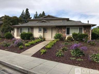Main picture of 940 Azure St