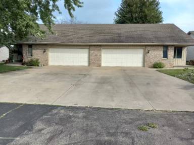 Main picture of 1675 Delta Dr