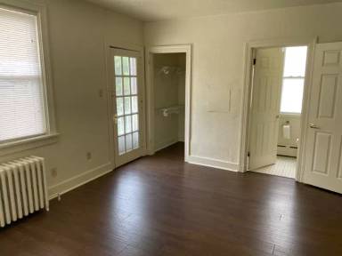 Main picture of 5139 5th Ave