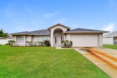 Main picture of 715 Jameson Dr