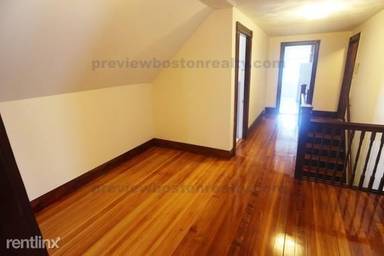 Main picture of 52 Brainerd Rd