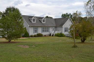 Main picture of 224 Mohele Rd