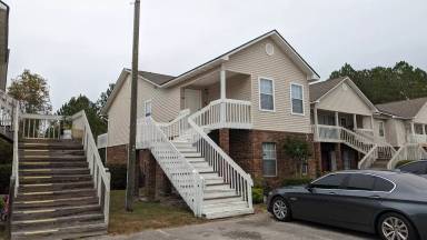 Main picture of 350 Beverly St