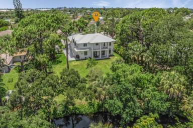 Main picture of 27323 Elwood Dr