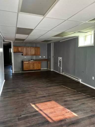 Main picture of 552 Main St