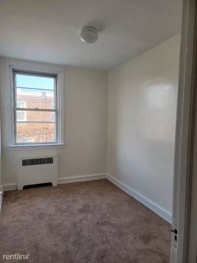 Main picture of 1221 Gilham St