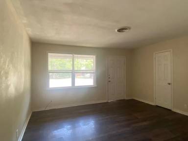 Main picture of 1806 S 19th St