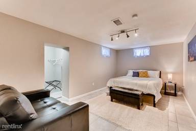 Main picture of 3820 W 76th Ave