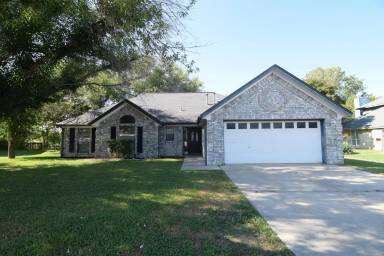 Main picture of 3305 Pebble Dr