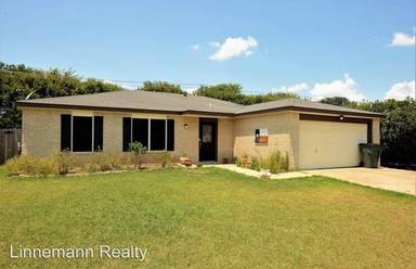 Main picture of 2907 Thoroughbred Dr