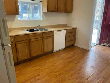 Main picture of 203 W Morrison St