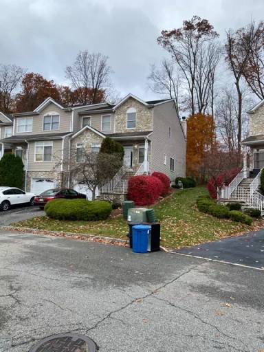 Main picture of 347 Summerhill Dr
