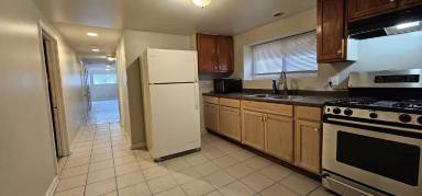 Main picture of 2308 N Meade Ave