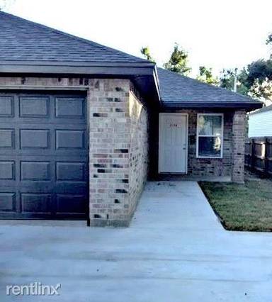 Main picture of 215 Hill Terrace Dr