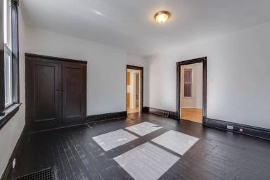Main picture of 2216 Arlington Ave