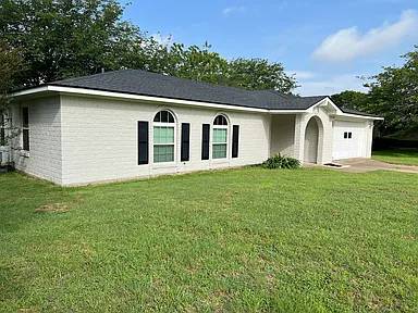 Main picture of 202 Cindy Ann St