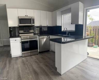 Main picture of 8050 SW 157th Pl