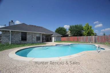 Main picture of 1012 Windy Hill Rd
