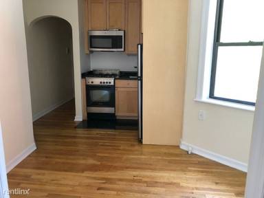 Main picture of 211 Grand St