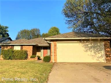 Main picture of 8165 NW 23rd St