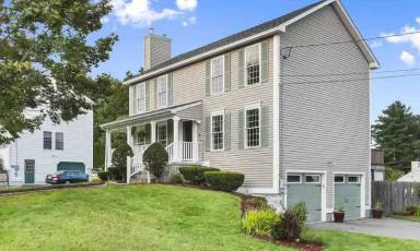 Main picture of 138 Aladdin St