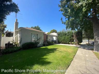 Main picture of 2523 S Bentley Ave