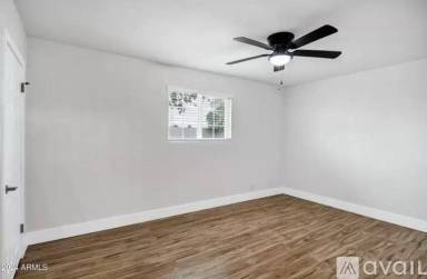Main picture of 1014 S Price Rd