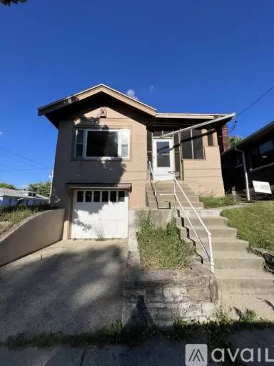 Main picture of 891 Ridgeway Ave