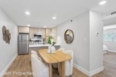 Main picture of 3618 W Lykes Ave