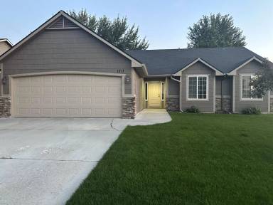 Main picture of 1011 Valiant St