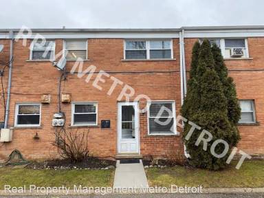 Main picture of 2811 W 13 Mile Rd