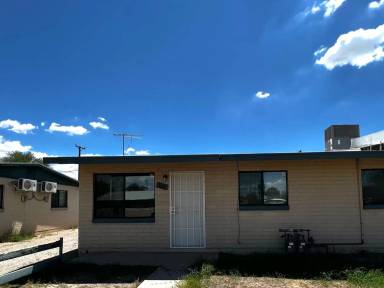 Main picture of 325 W Missouri St