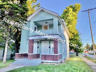 Main picture of 5201 E 7th St