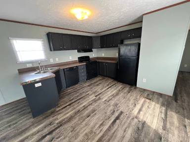 Main picture of 32 Locust St