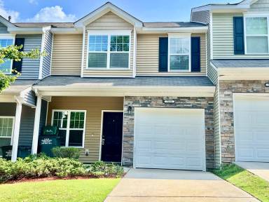 Main picture of 7111 Adare Mews Rd