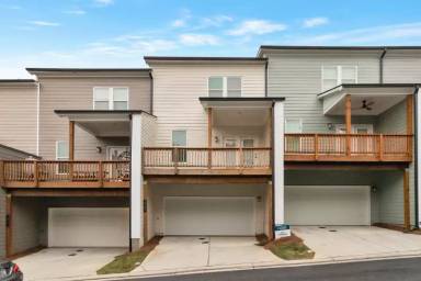 Main picture of 1340 James Jackson Pkwy NW