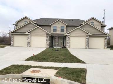 Main picture of Traditions Townhomes Apartments